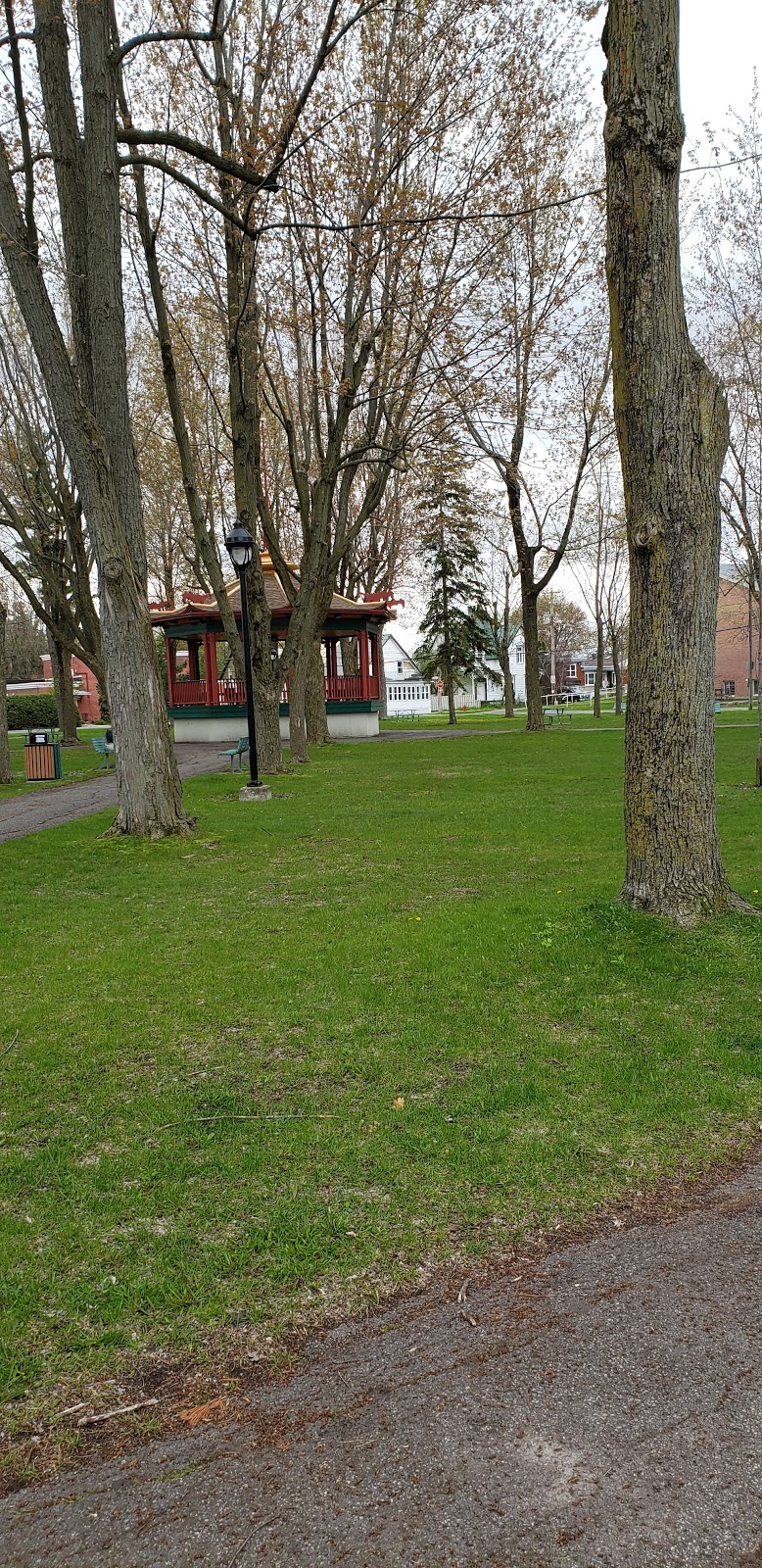 Parc Honoré Mercier 467 523 4e Rue Saint Jean sur Richelieu QC J2X