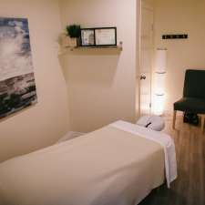 Monica Patt Acupuncture | A, 10118 124 St Second Floor, Edmonton, AB T5N 1P6, Canada