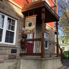 L'apoticaire Martin Bissonnette | 510 1re Rue, Saint-Jean-sur-Richelieu, QC J2X 3B3, Canada