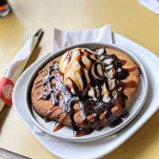 Boston Pizza | 11320 Groat Rd NW, Edmonton, AB T5M 4E7, Canada