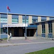 École secondaire catholique Franco-Cité - 623 Smyth Rd, Ottawa, ON K1G ...