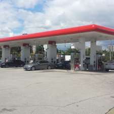 Petro-Canada & Car Wash | 350 Iroquois Shore Rd, Oakville, ON L6H 1M4, Canada