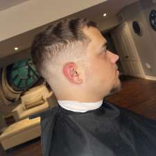 MAFadezz | 925 Lakeshore Rd E, Mississauga, ON L5E 1E3, Canada