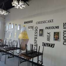 Snowy Village Dessert Cafe | 180 Legacy Main St SE #145, Calgary, AB T2X 4R9, Canada