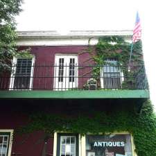 219 W Main St | Sackets Harbor, NY 13685, USA