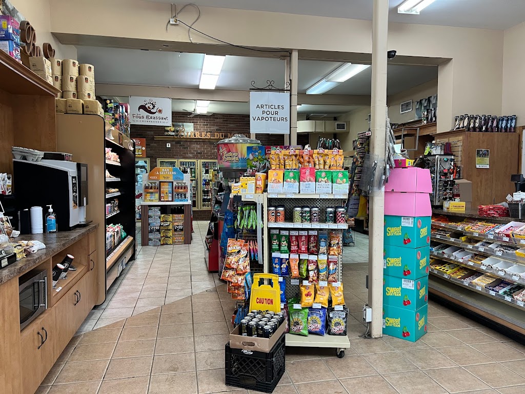 Ultramar - Gas Station | 256 Rue Fraser, Rivière-du-Loup, QC G5R 5T2, Canada | Phone: (418) 867-4966