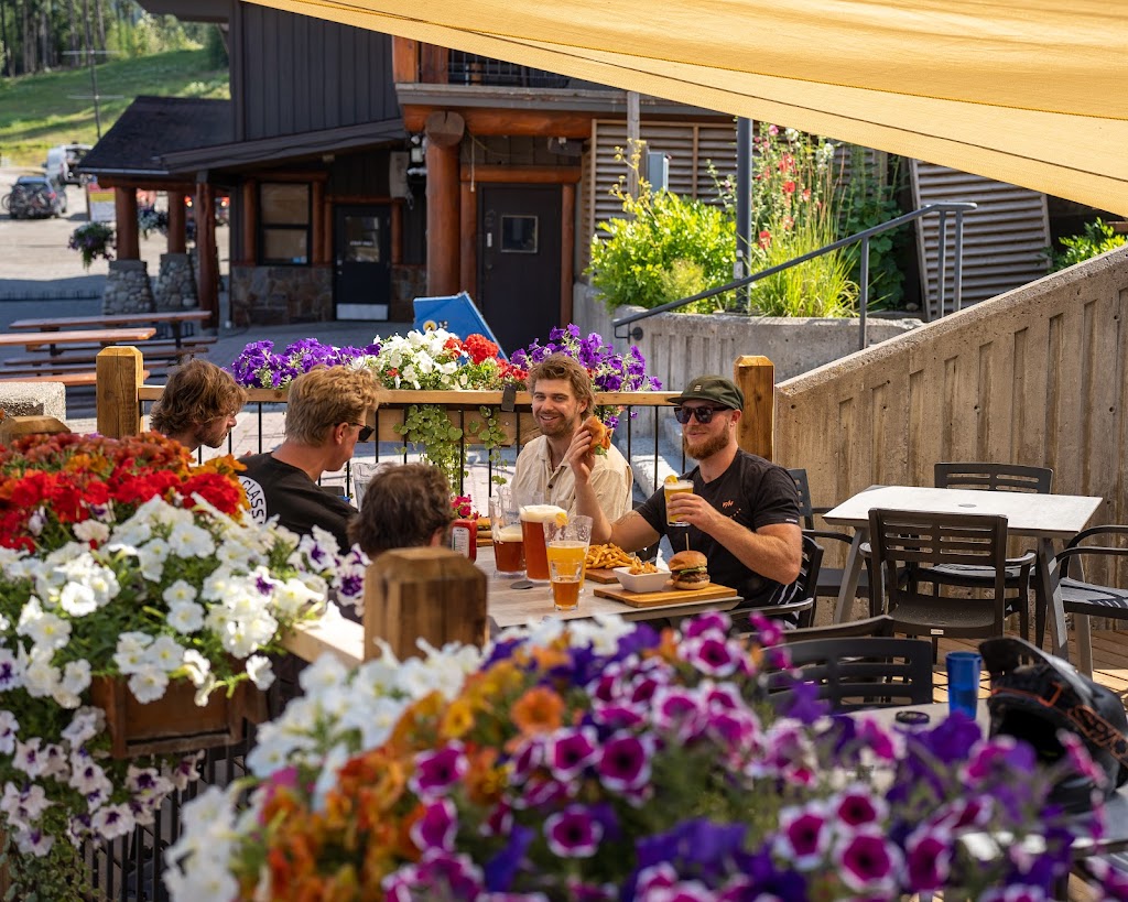 Legends Mountain Eatery | Fernie Alpine Resort, 5343 Fernie Ski Hill Rd, Fernie, BC V0B 1M6, Canada | Phone: (250) 423-2444