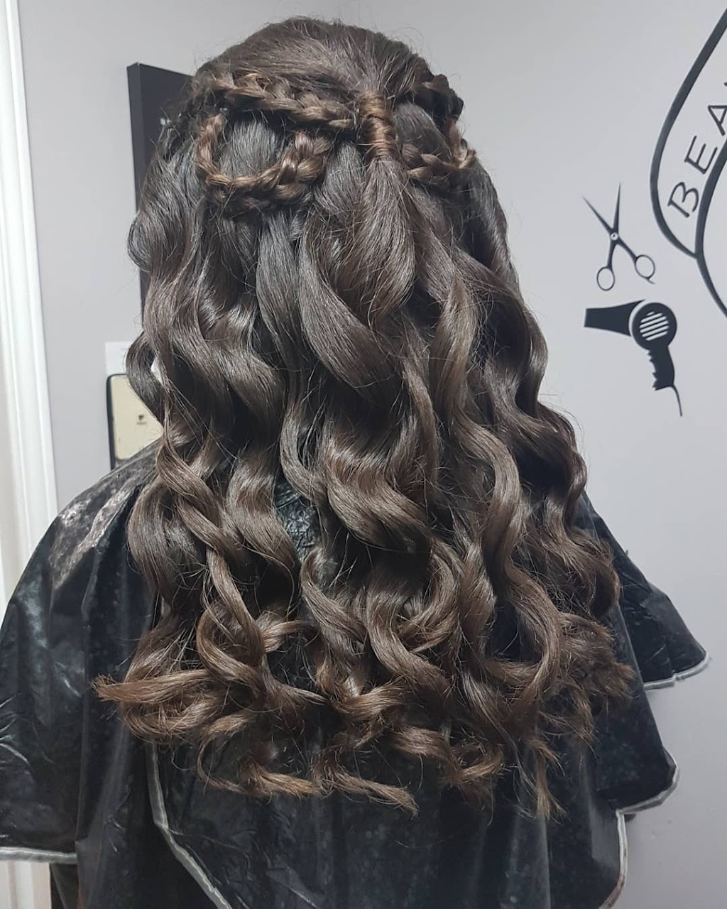 Adrianas Hair Salon | 10 Countryside Ct, Bradford, ON L3Z 2Z8, Canada | Phone: (905) 252-5099