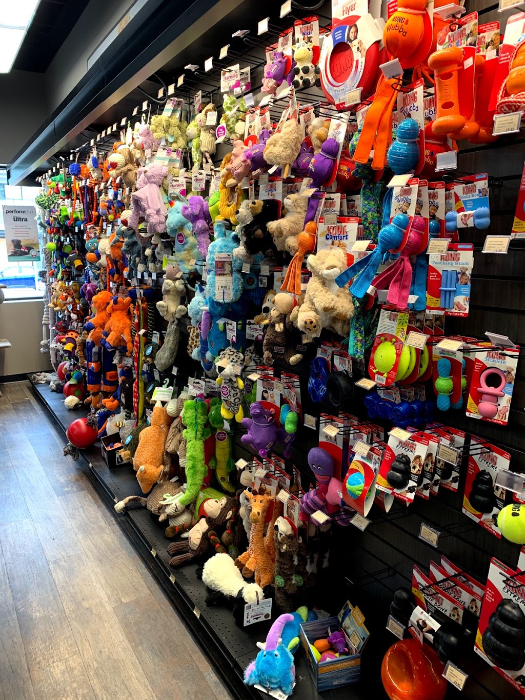 Bosleys by Pet Valu | 2828 E Hastings St Unit 101, Vancouver, BC V5K 5C5, Canada | Phone: (604) 251-3917