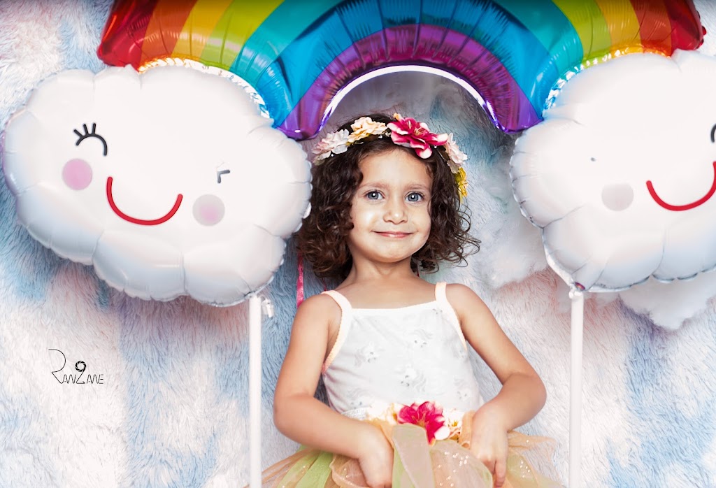Raw To Awe photography studio | Rue Maisonneuve, Montréal, QC H9B 1K4, Canada | Phone: (514) 250-4434