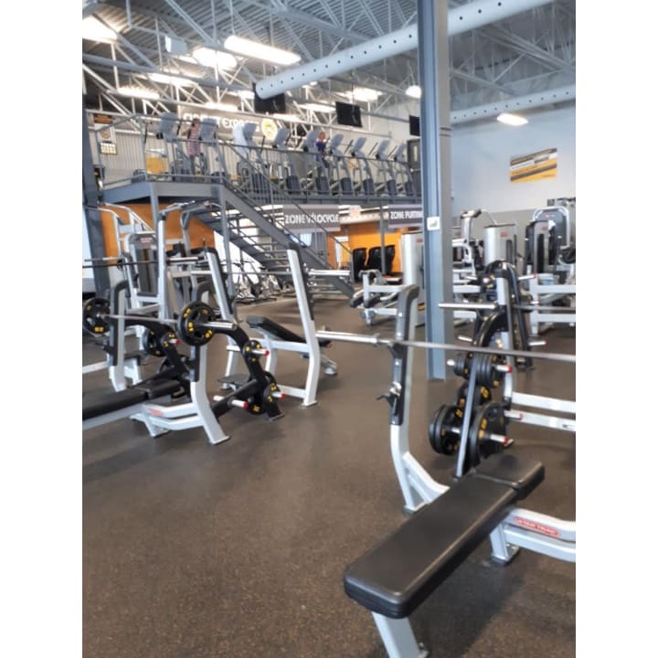 Éconofitness | 380 Boulevard des Laurentides, Saint-Jérôme, QC J7Z 4M1, Canada | Phone: (450) 438-2772
