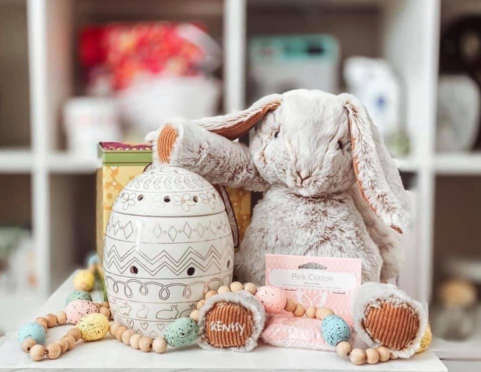 Angela Crawford, Independent Scentsy Consultant | 10 Emily St, Paris, ON N3L 1N5, Canada | Phone: (226) 802-9416