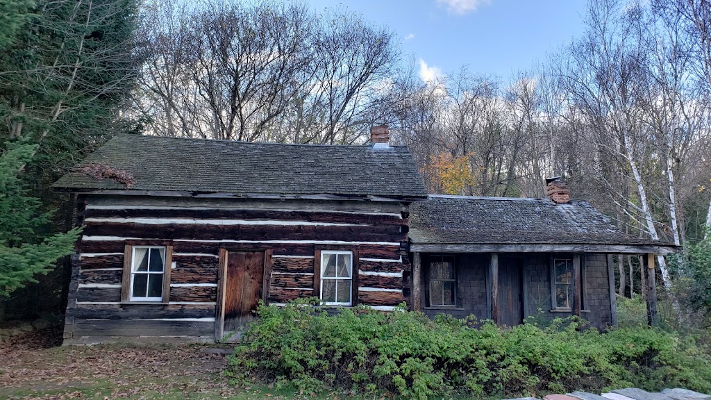 Glebe Park | 289 College Dr, Haliburton, ON K0M 1S0, Canada | Phone: (705) 457-1740
