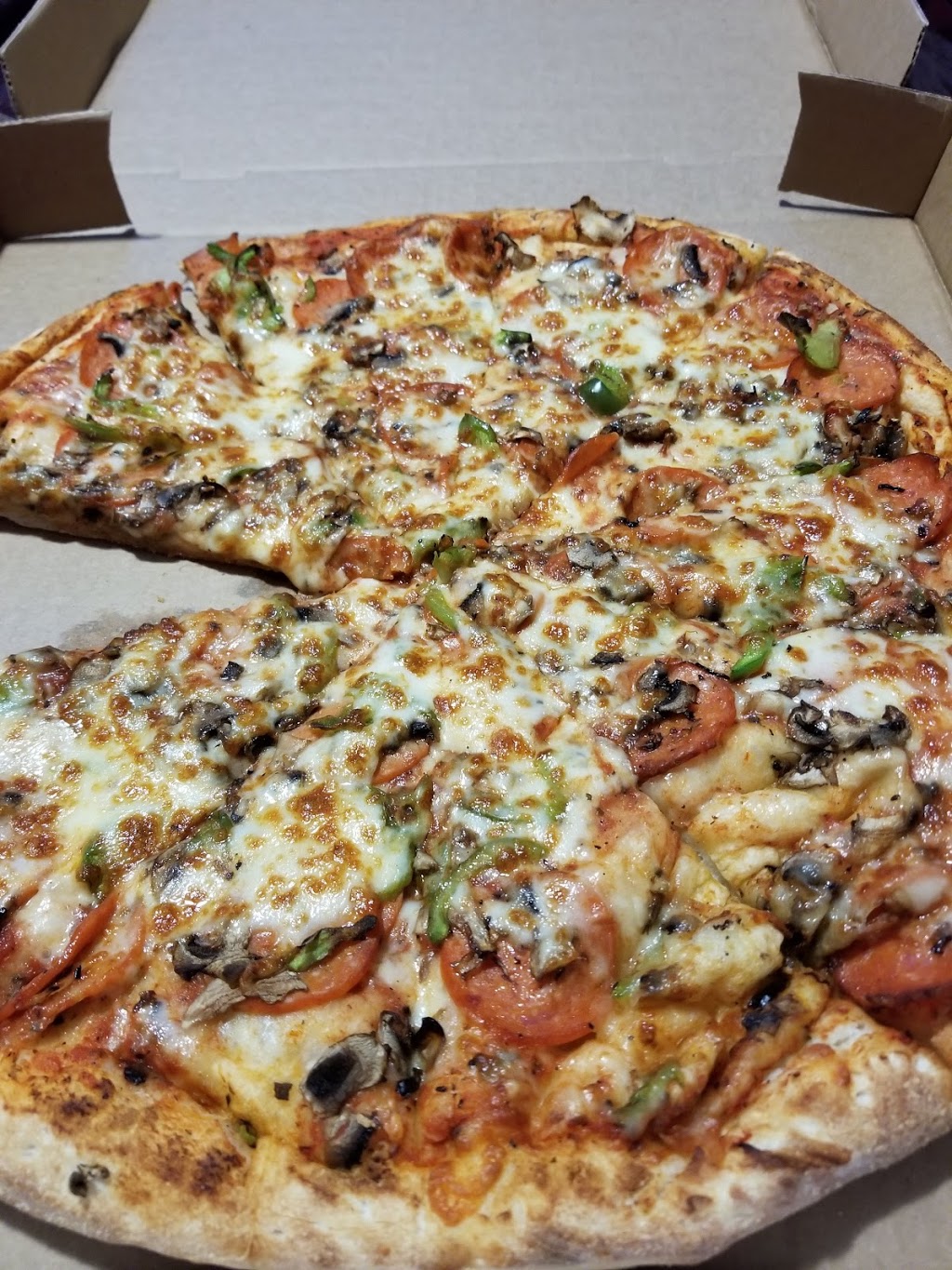 Il Paesano Pizzeria & Restaurant | 396 Browns Line, Etobicoke, ON M8W 3T8, Canada | Phone: (416) 251-7080