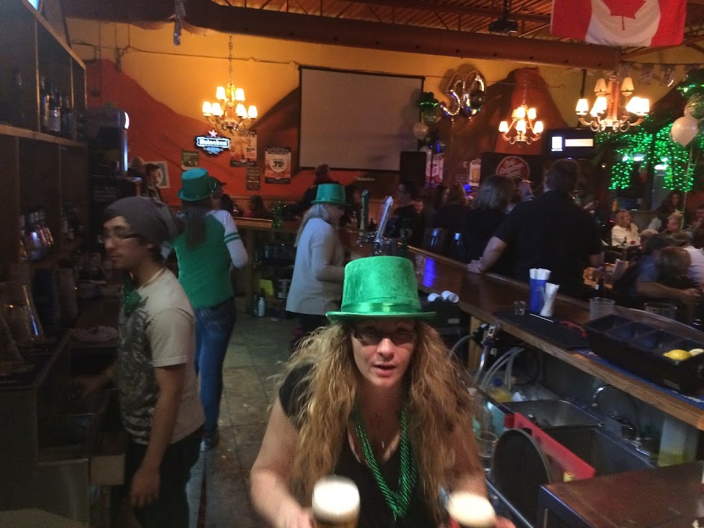 Wild Wing (alcona) | 1070 Innisfil Beach Rd, Innisfil, ON L9S 4T9, Canada | Phone: (705) 431-8325