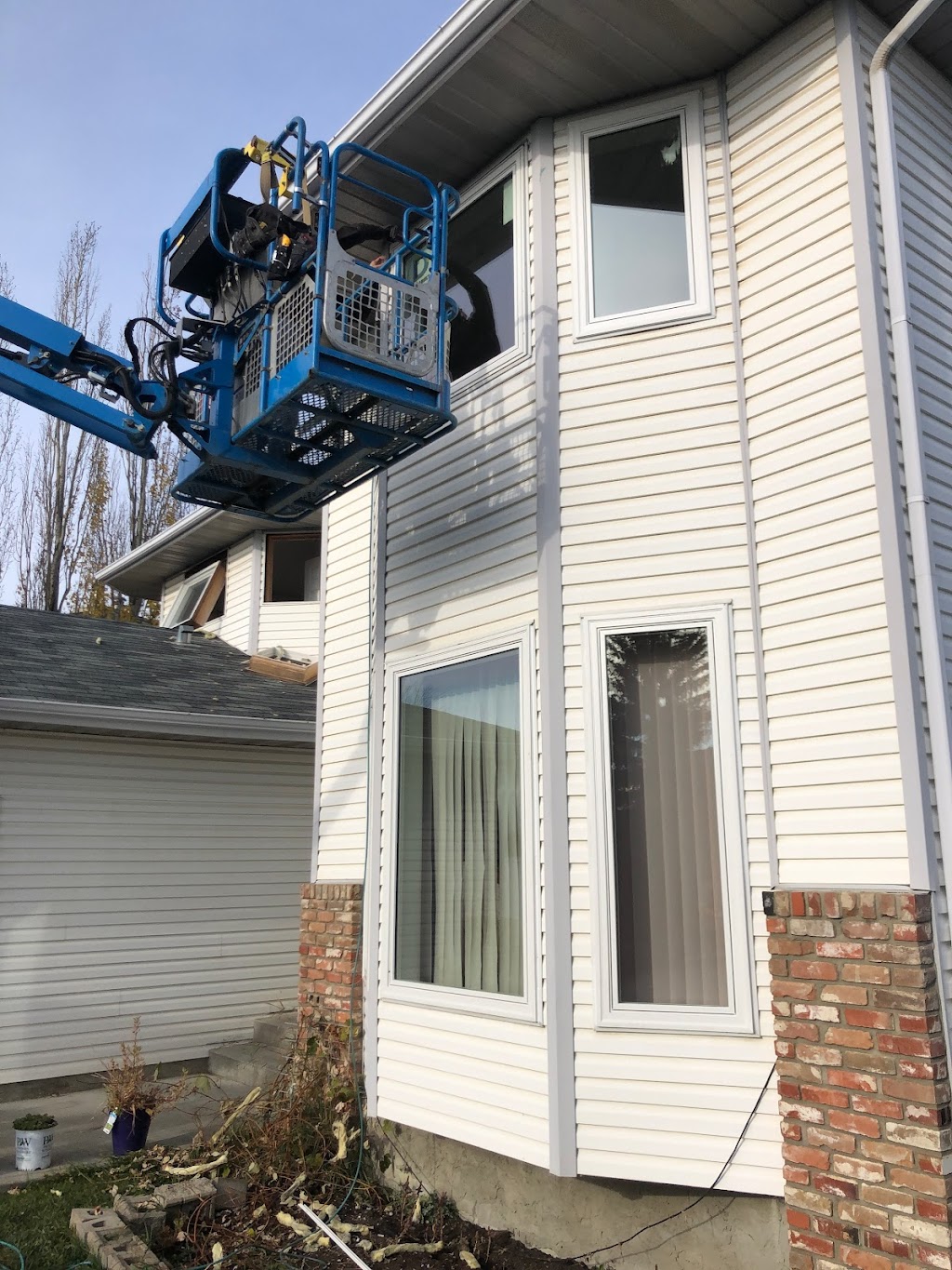 H & M Windows and Renovations | 16739 111 St NW, Edmonton, AB T5X 2R3, Canada | Phone: (780) 906-6511