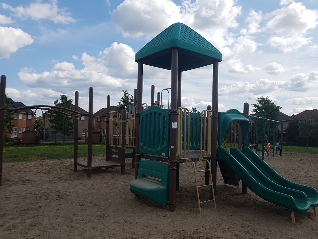 Neebin Park | 635 Kaiser Dr, Mississauga, ON L5W 0A2, Canada | Phone: (905) 615-4311