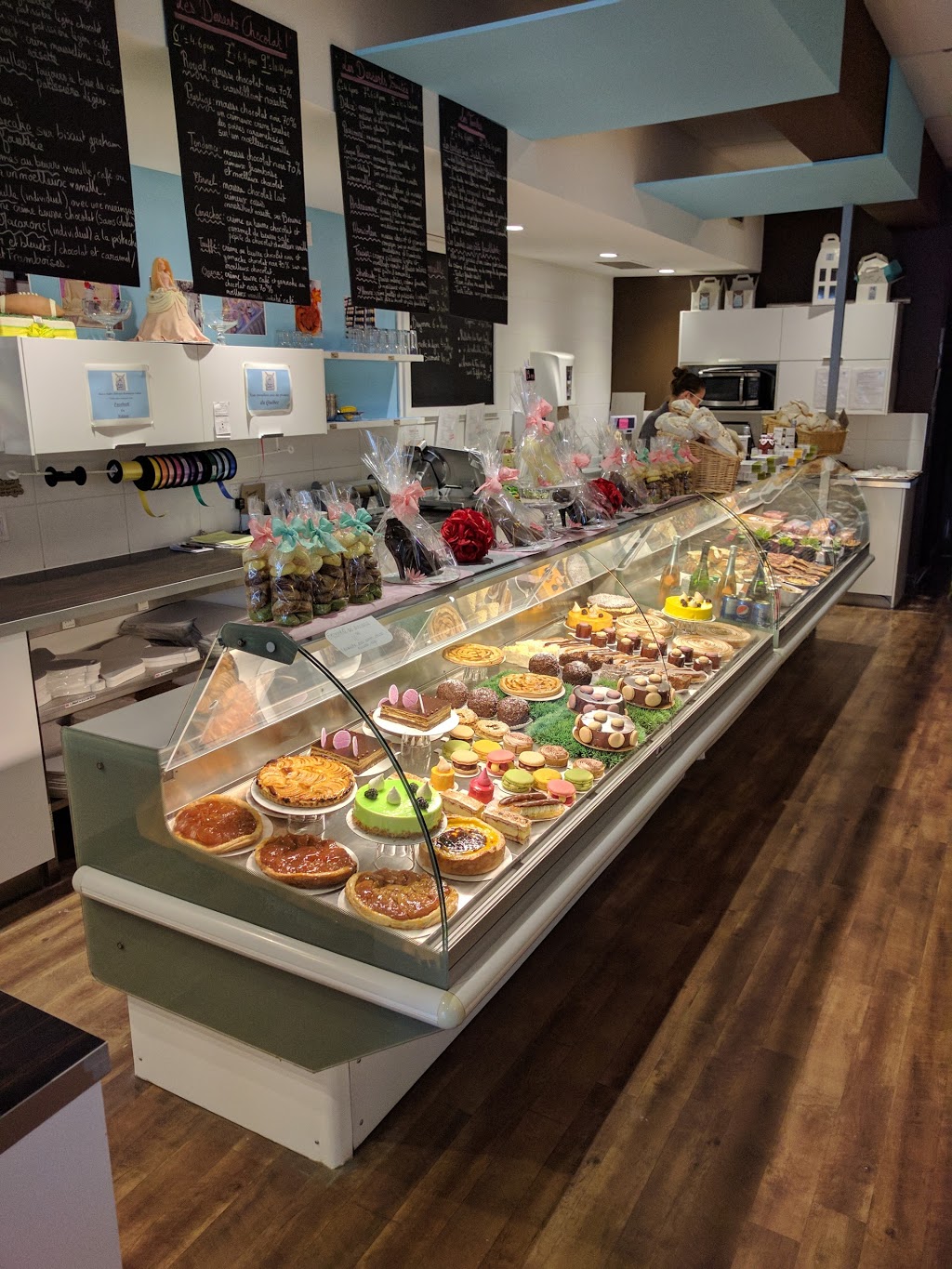 Patisserie Maison Mallet Île Bizard | 387 Rue Cherrier, LÎle-Bizard—Sainte-Geneviève, QC H9C 1E8, Canada | Phone: (514) 626-0002