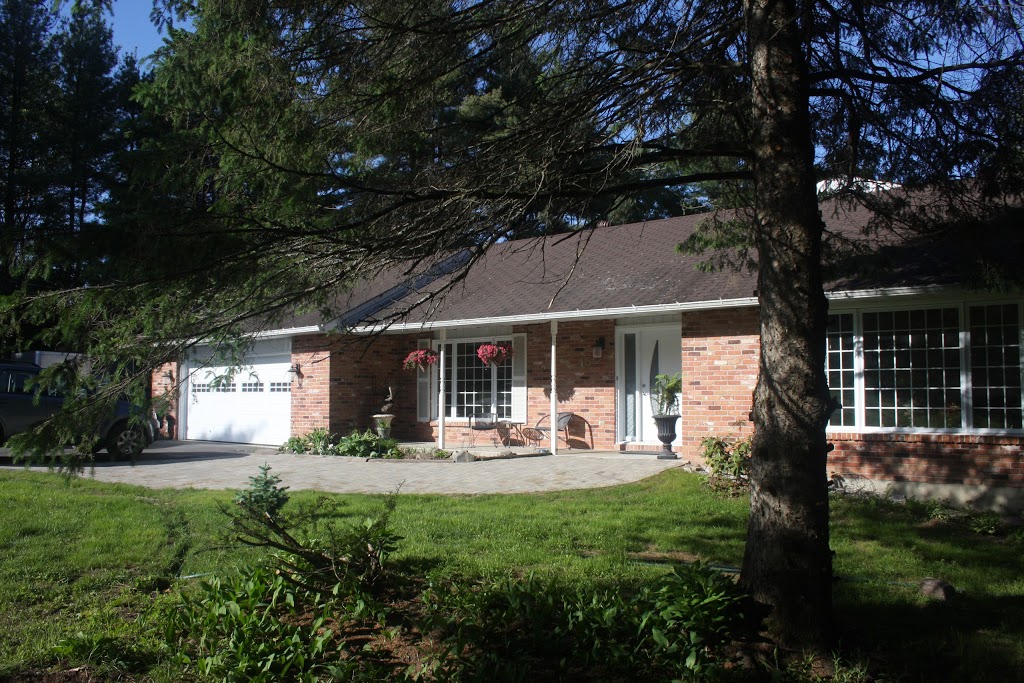 Andante Gîte Bed and Breakfast | 15 Rue Pontiac, Cantley, QC J8V 3B3, Canada | Phone: (819) 607-0996
