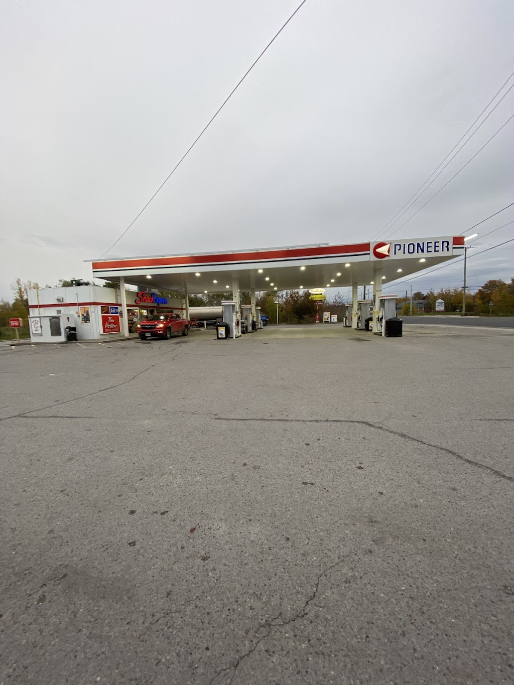 Pioneer - Gas Station | convenience store | 336 Lansdowne St E, Peterborough, ON K9L 0B2, Canada | 7057421156 OR +1 705-742-1156