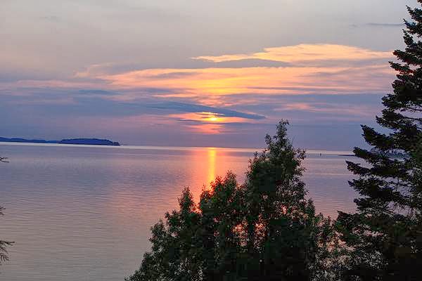 Lummi Island Beach Haven | 1567 S Nugent Rd, Lummi Island, WA 98262, USA | Phone: (360) 920-3387