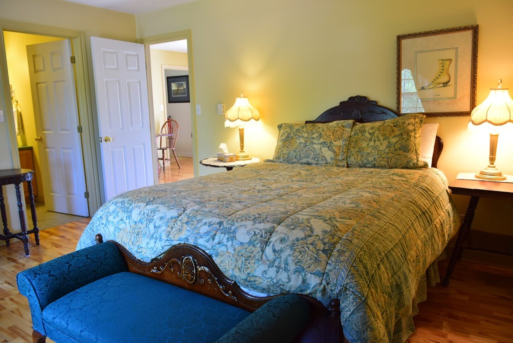 Auberge Wild Rose Inn | Moncton, 17 Baseline Rd, Lakeville, NB E1H 1N5, Canada | Phone: (506) 383-9751