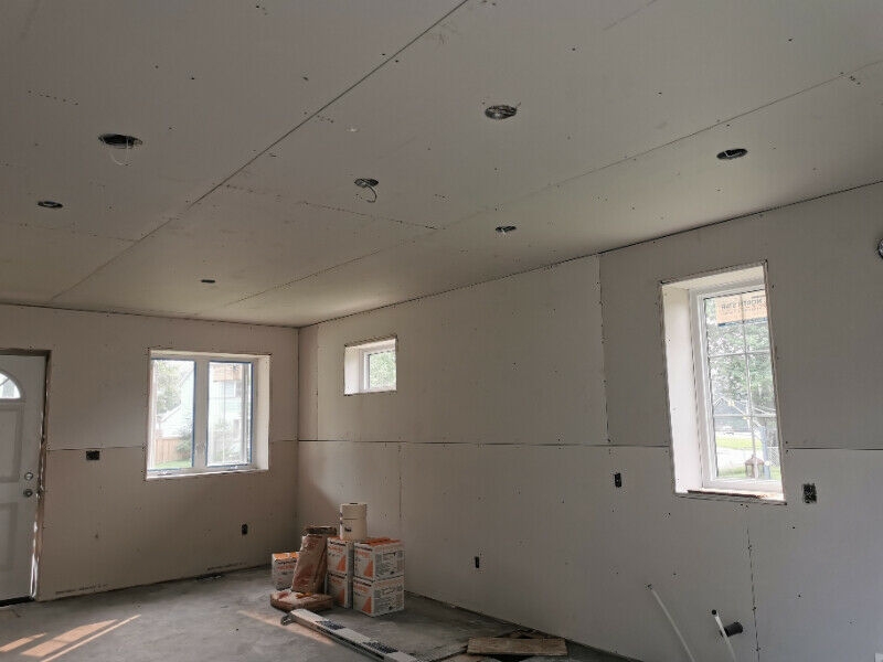 Done Right Renos | 110 Hollybrook Trail, Kitchener, ON N2R 0M7, Canada | Phone: (647) 769-6007