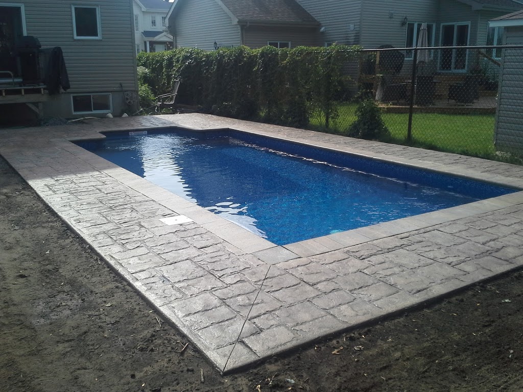 Piscine creusée Rive nord et Montréal. Entreprise CD | 1167 Rue Nationale local c, Terrebonne, QC J6W 6H8, Canada | Phone: (514) 497-9577