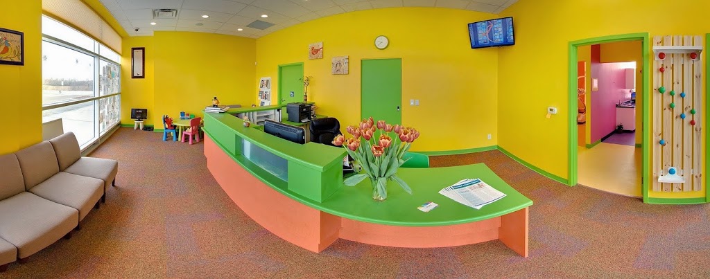 Giggles Dental World | 403 Arkell Rd, Guelph, ON N1L, Canada | Phone: (519) 767-1313