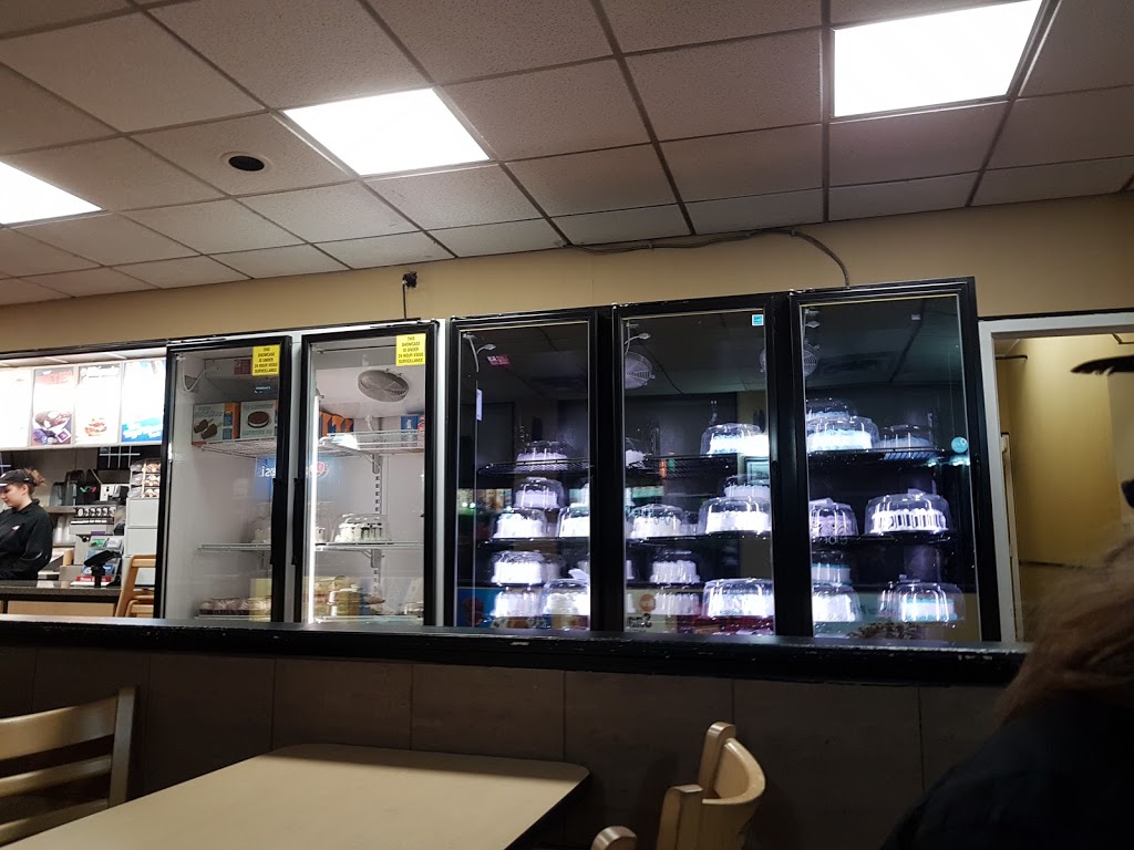 Dairy Queen | 672 Topsail Rd, St. Johns, NL A1E 2E2, Canada | Phone: (709) 368-2671