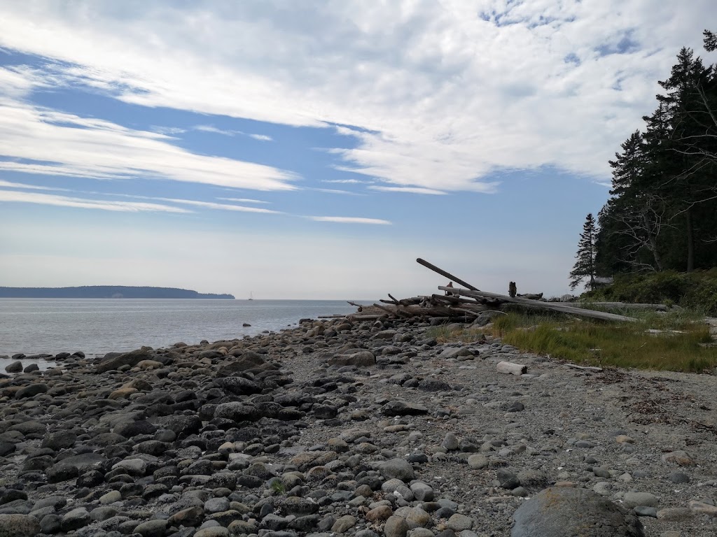 Boathouse - Waterfront Accommodation on Cortes Island | Seascape Rd, Mansons Landing, BC V0P 1K0, Canada | Phone: (250) 935-6795