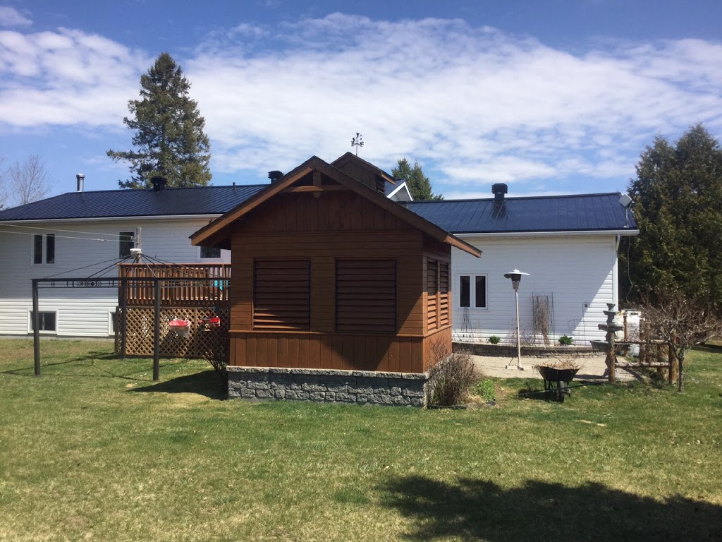 McKay Roofing - Metal, Flat and Shingle Roofs | 4132 Wolf Grove Rd, Lanark, ON K0G 1K0, Canada | Phone: (613) 259-5766