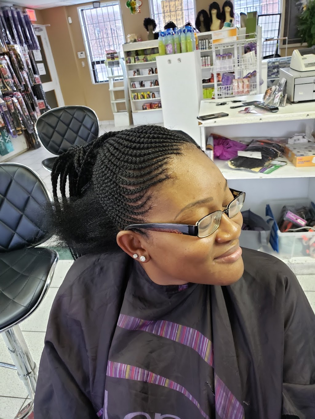 Salon Kail Beaute Internationale Inc | 880 Bd Décarie, Saint-Laurent, QC H4L 3L9, Canada | Phone: (438) 380-3010