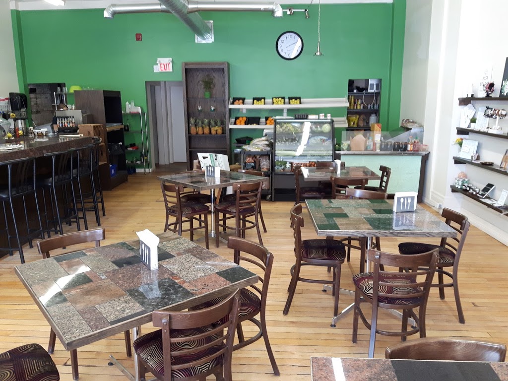 The Mighty Kiwi Juice Bar & Eatery | 201 Manitoba Ave, Selkirk, MB R1A 0Y4, Canada | Phone: (204) 481-4594