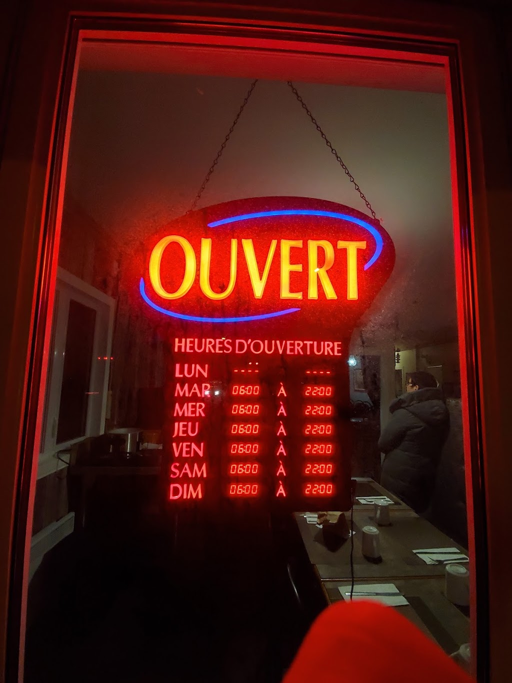 Restaurant du Roi | 1421 QC-116, Danville, QC J0A, Canada | Phone: (819) 839-9999