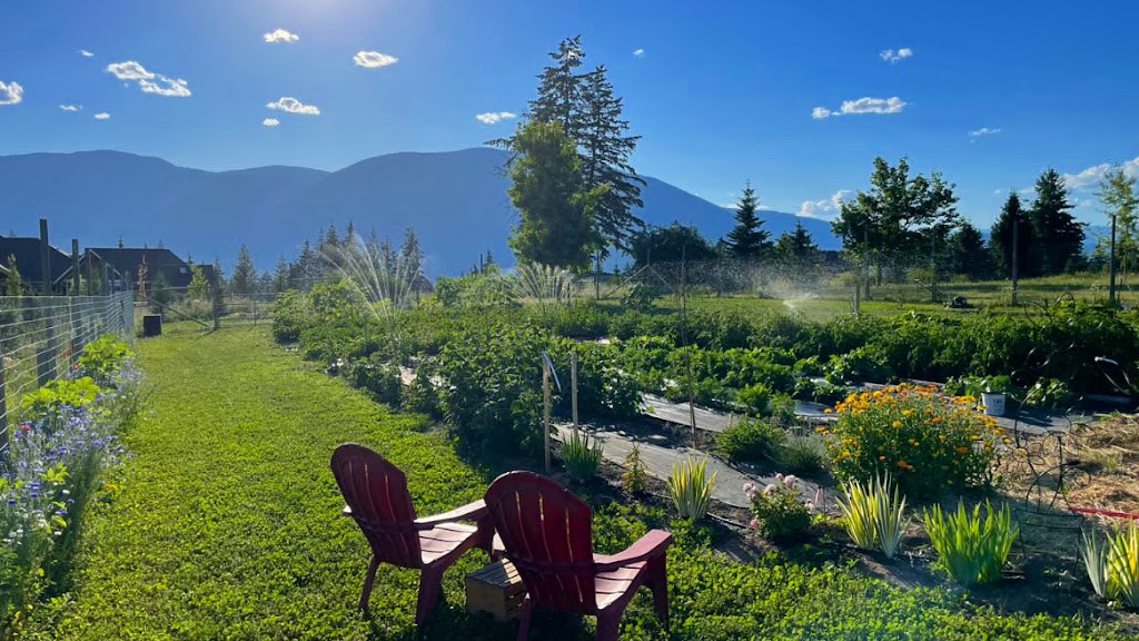 Bumbleseeds | 6811 W Coast Rd, Sooke, BC V9Z 0V2, Canada | Phone: (250) 253-5029