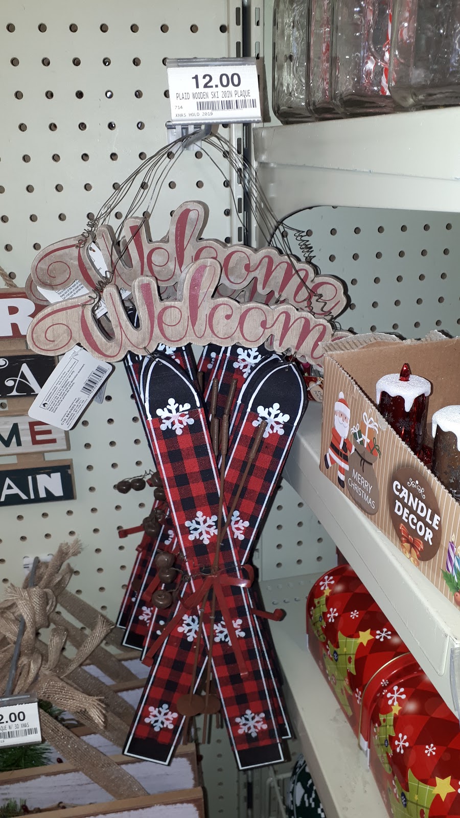Red Apple Store | 46 Centre St, Gimli, MB R0C 1B0, Canada | Phone: (204) 642-7851