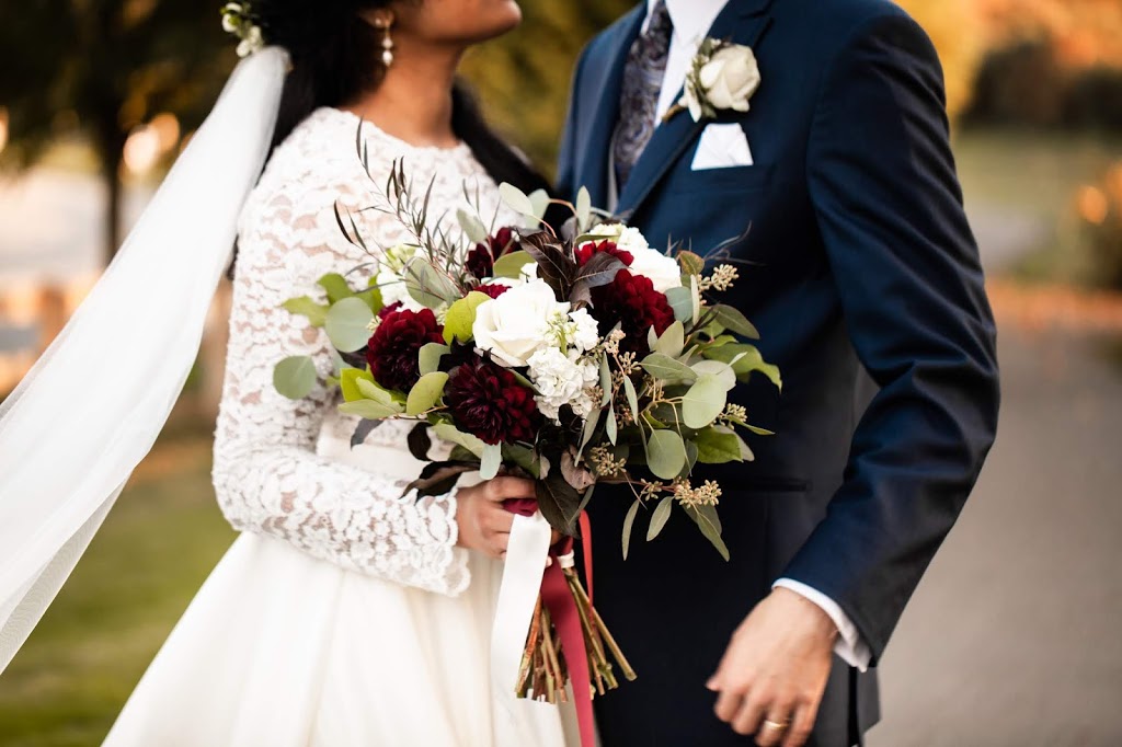 Twig & Plum Floral | 3620 Mountain Hwy Suite B, North Vancouver, BC V7K 2H6, Canada | Phone: (604) 986-2795