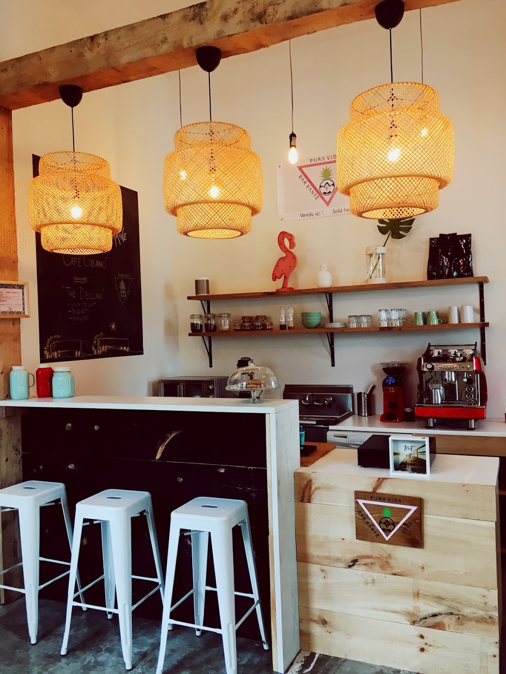 Bar Sante et Yoga Pura Vida | 1767 Chemin Ste Angélique, Saint-Lazare, QC J7T 2X7, Canada | Phone: (438) 874-8432