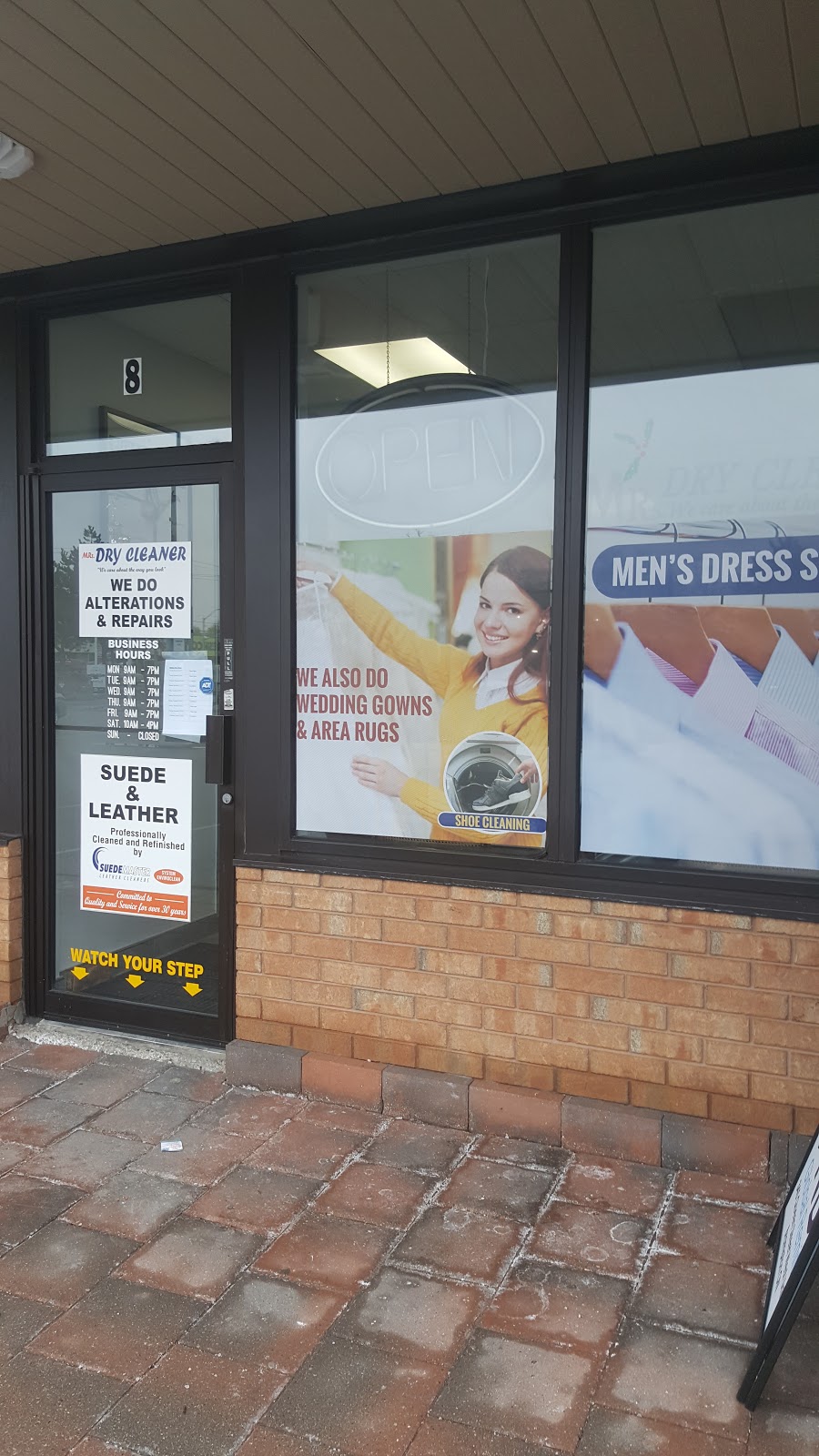 Mrs Dry Cleaner | 345 Queen St W, Brampton, ON L6Y 3A9, Canada | Phone: (905) 455-6077