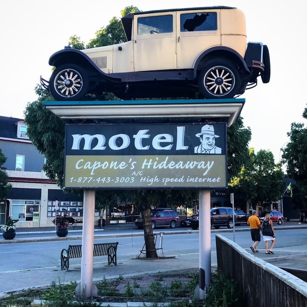 Capones Hideaway Motel | 1 Main St N, Moose Jaw, SK S6H 0V8, Canada | Phone: (306) 692-6422