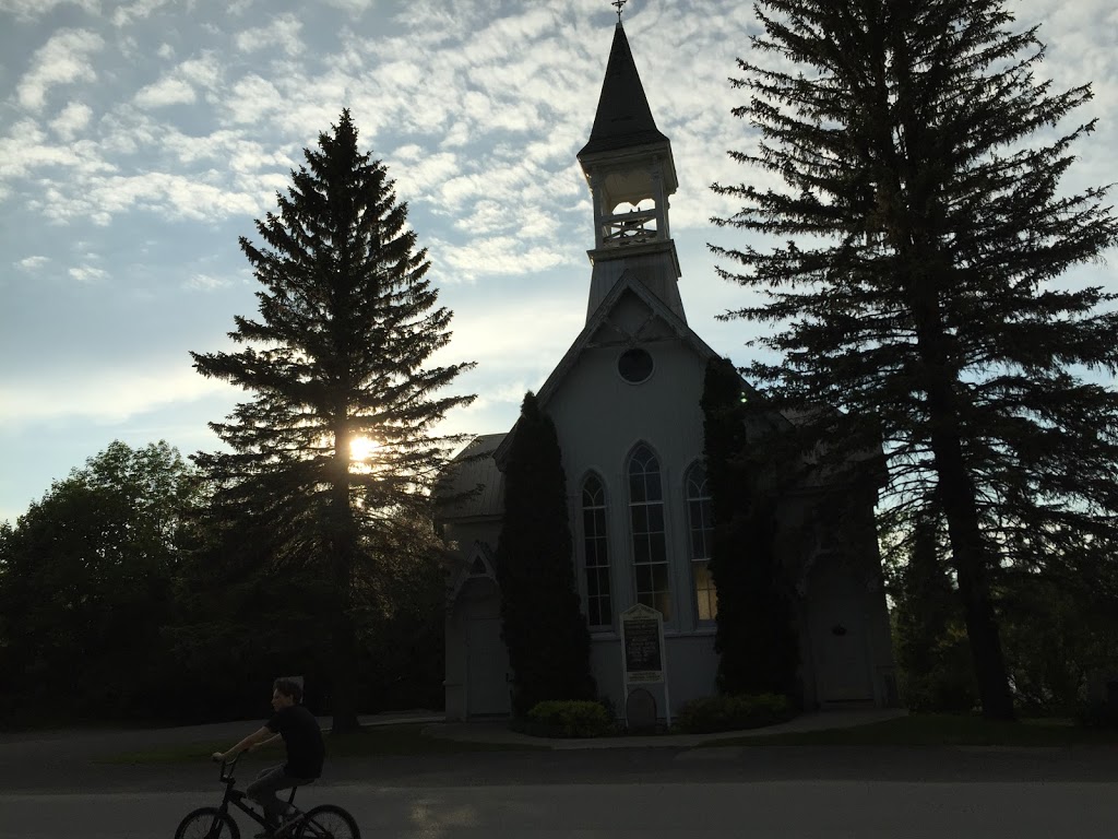 Christ Church | 22 Hazel St, Waubaushene, ON L0K 2C0, Canada | Phone: (705) 549-2223