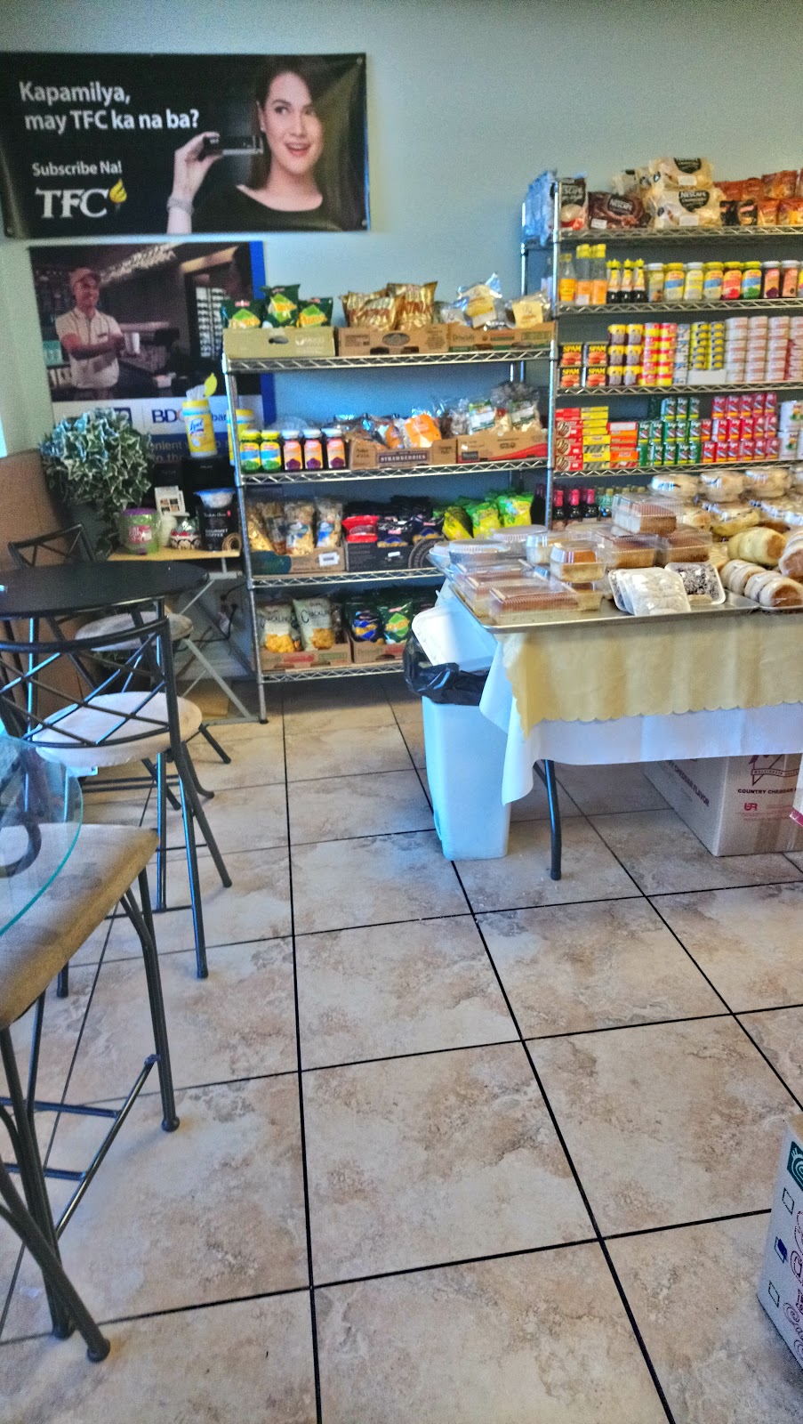 Fiesta Manila Bakery and Filipino Store | 1800 Bank St, Ottawa, ON K1V 0W3, Canada | Phone: (613) 260-7171