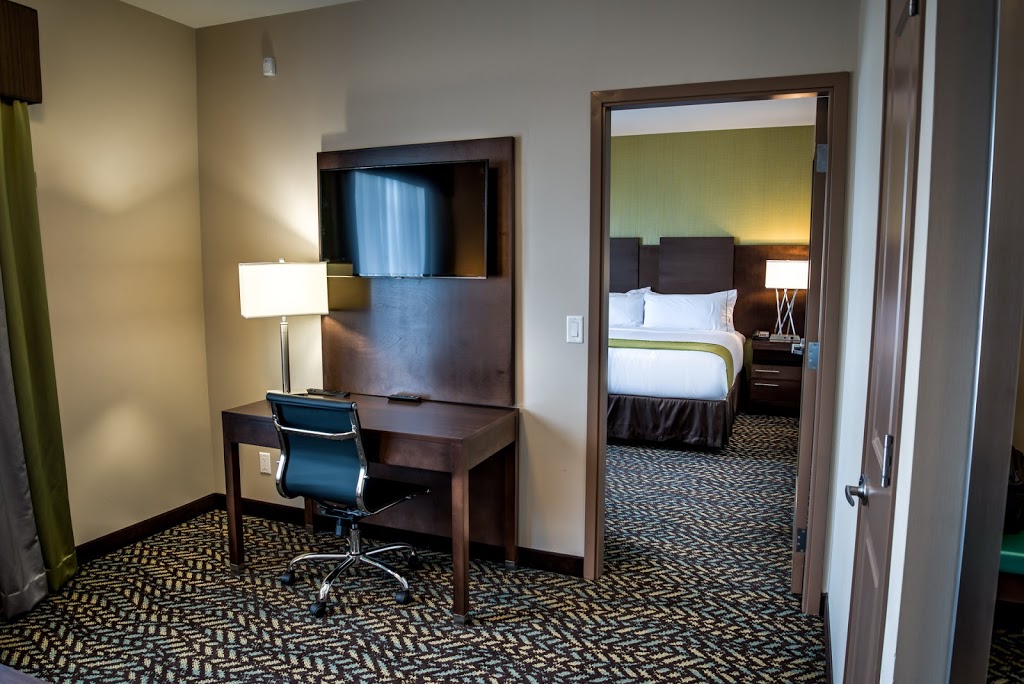 Holiday Inn Express & Suites | 201 Jennifer Heil Way, Spruce Grove, AB T7X 0T3, Canada | Phone: (780) 571-1101