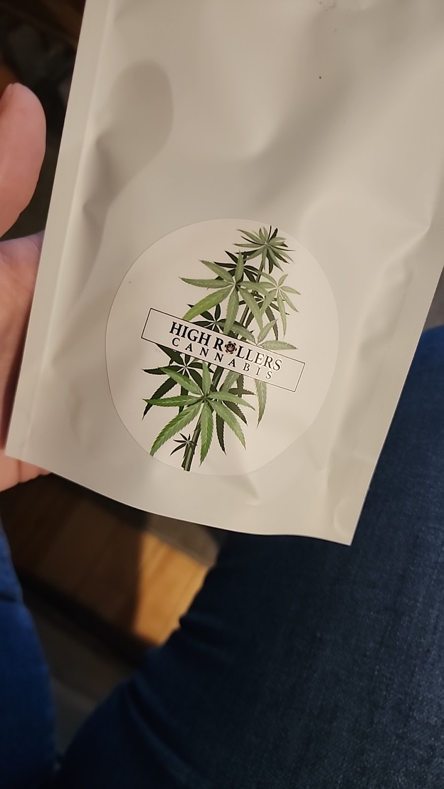 High Rollers Cannabis | 36 Big Cove Rd, Elsipogtog First Nation, NB E4W 2S4, Canada | Phone: (506) 521-0329