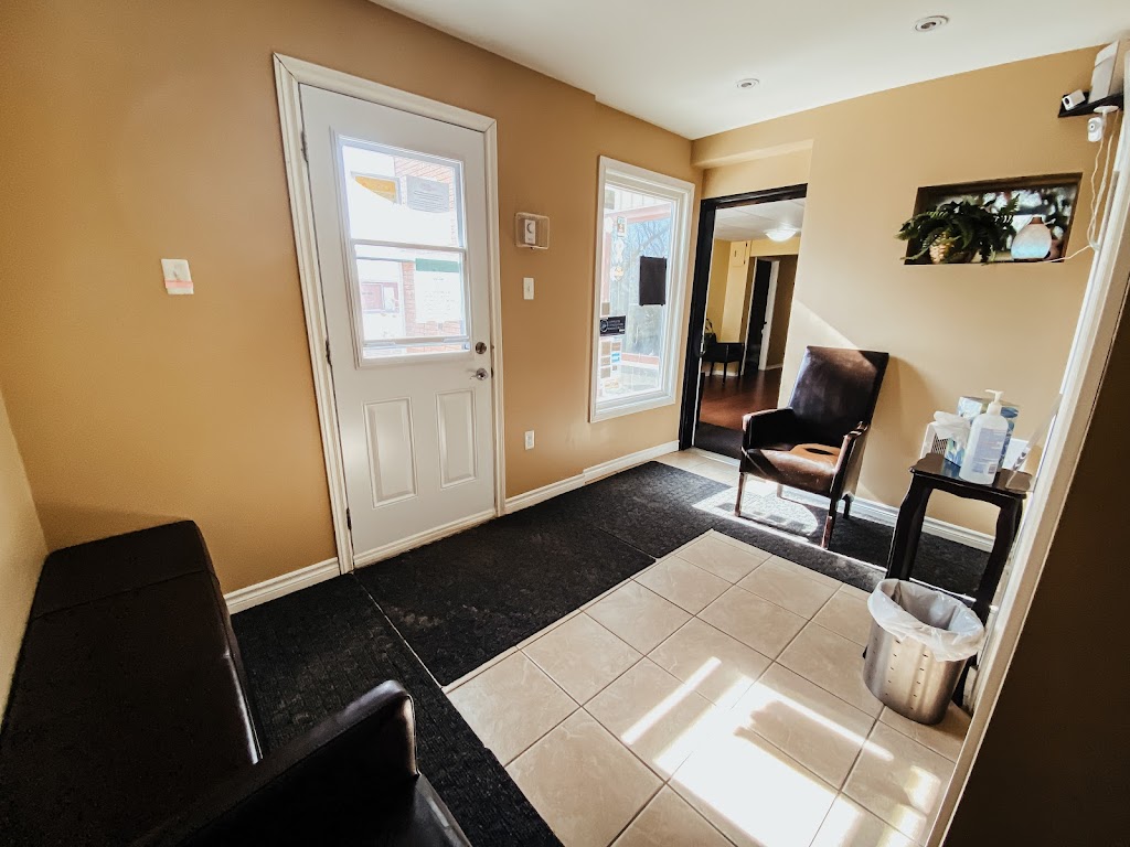 Active Chiropractic Family Health | 1169 Pembroke St E, Pembroke, ON K8A 7R4, Canada | Phone: (613) 732-9215