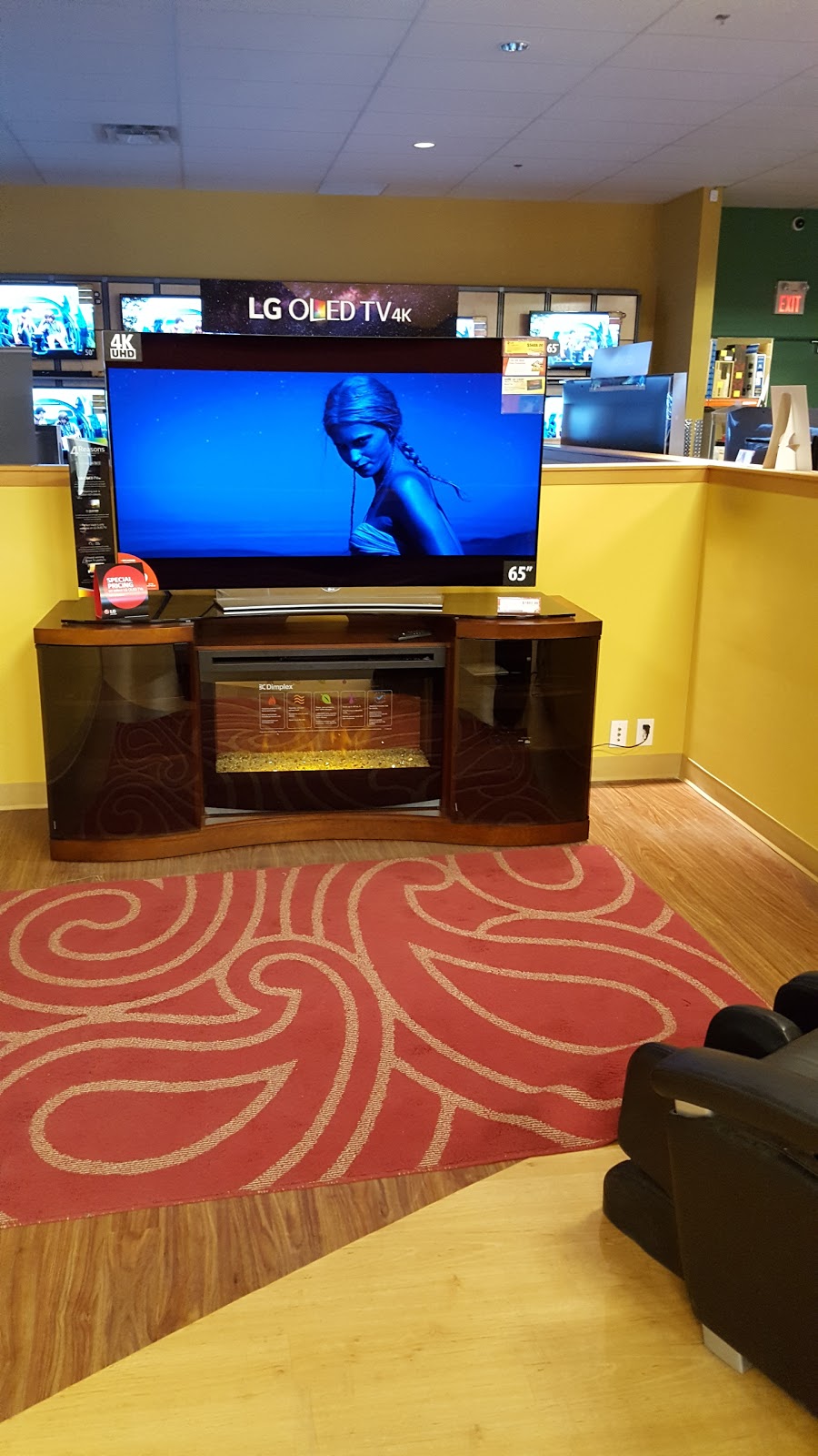 Visions Electronics | 525 St Albert Trail #220, St. Albert, AB T8N 4J8, Canada | Phone: (780) 488-8155