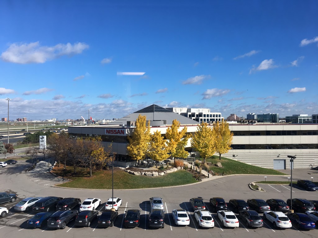 Infiniti | 5290 Orbitor Dr, Mississauga, ON L4W 4Z5, Canada | Phone: (800) 361-4792