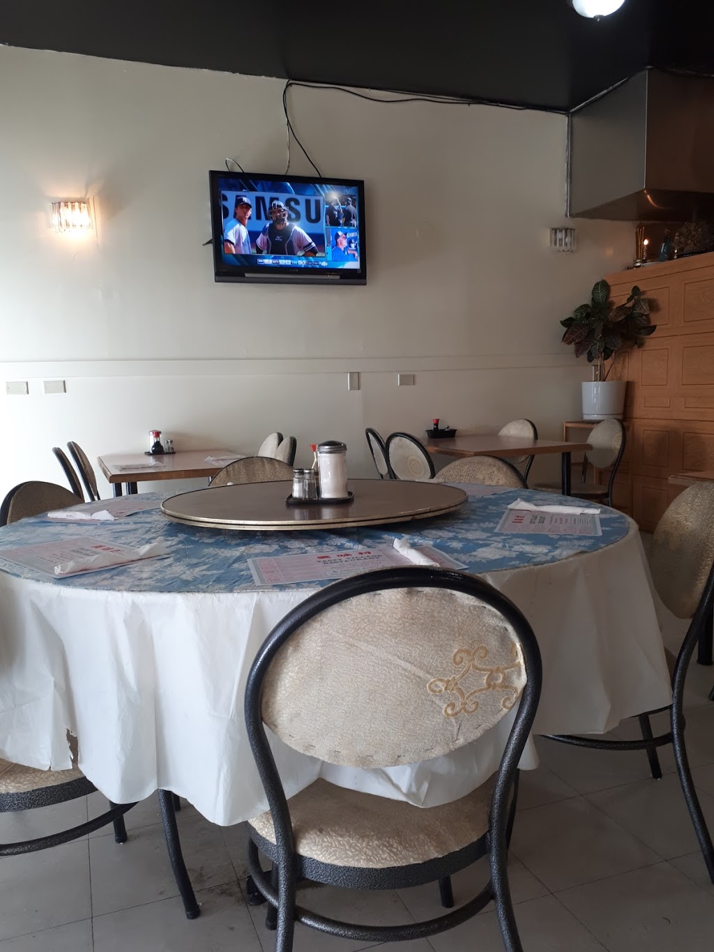 Tasty Village Restaurant | 12524 132 Ave NW, Edmonton, AB T5L 3P9, Canada | Phone: (780) 488-7772