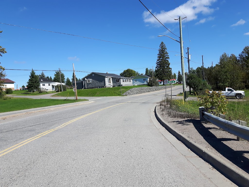 Elk Lake Chip Stand | 15 Frt Street Elk Lake, ON, Nobel, ON P0G 1G0, Canada | Phone: (705) 678-1180